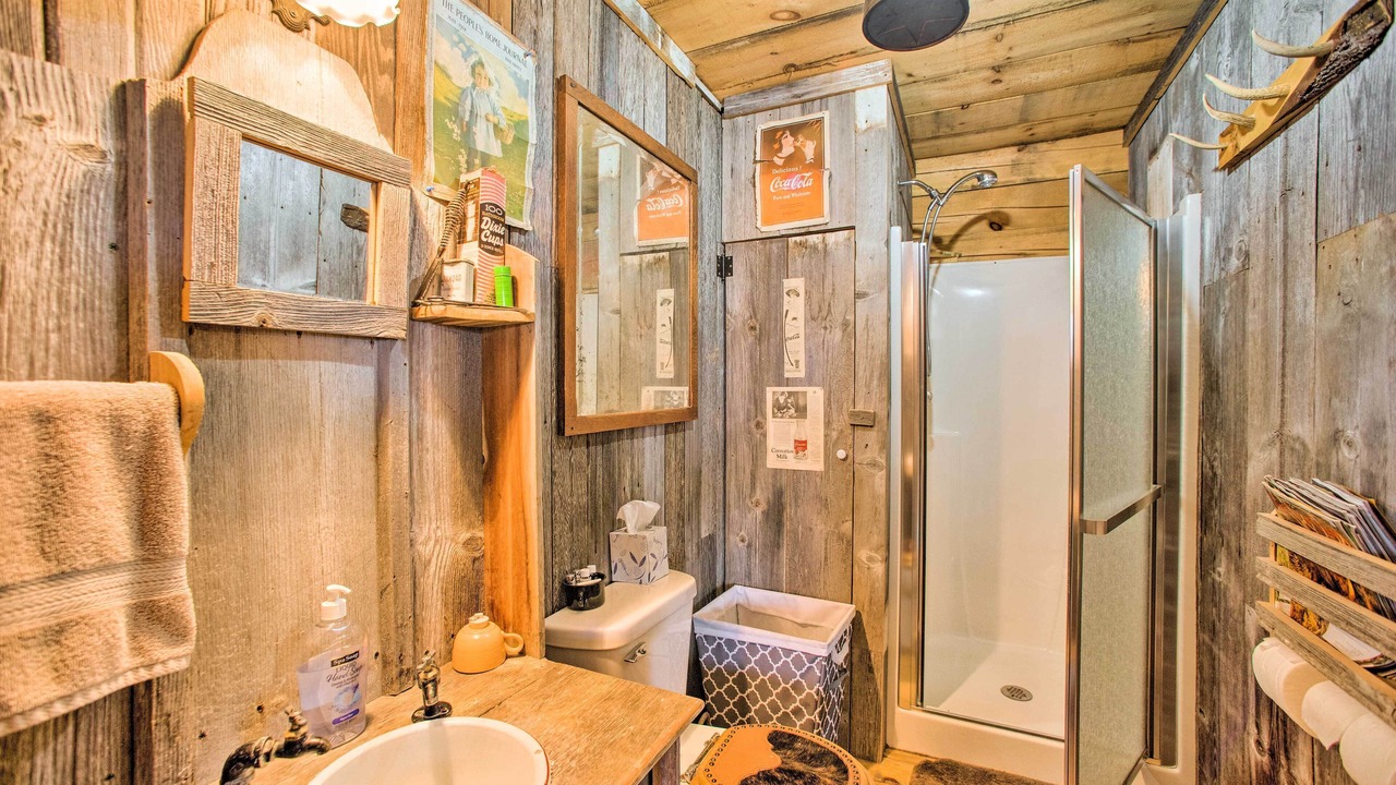 Photo of Bathroom in Putnam County