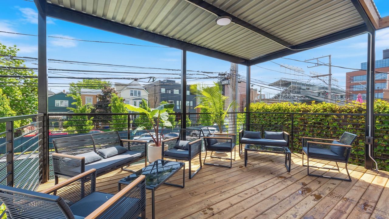 Photo of Patio Balcony in Wrigleyville