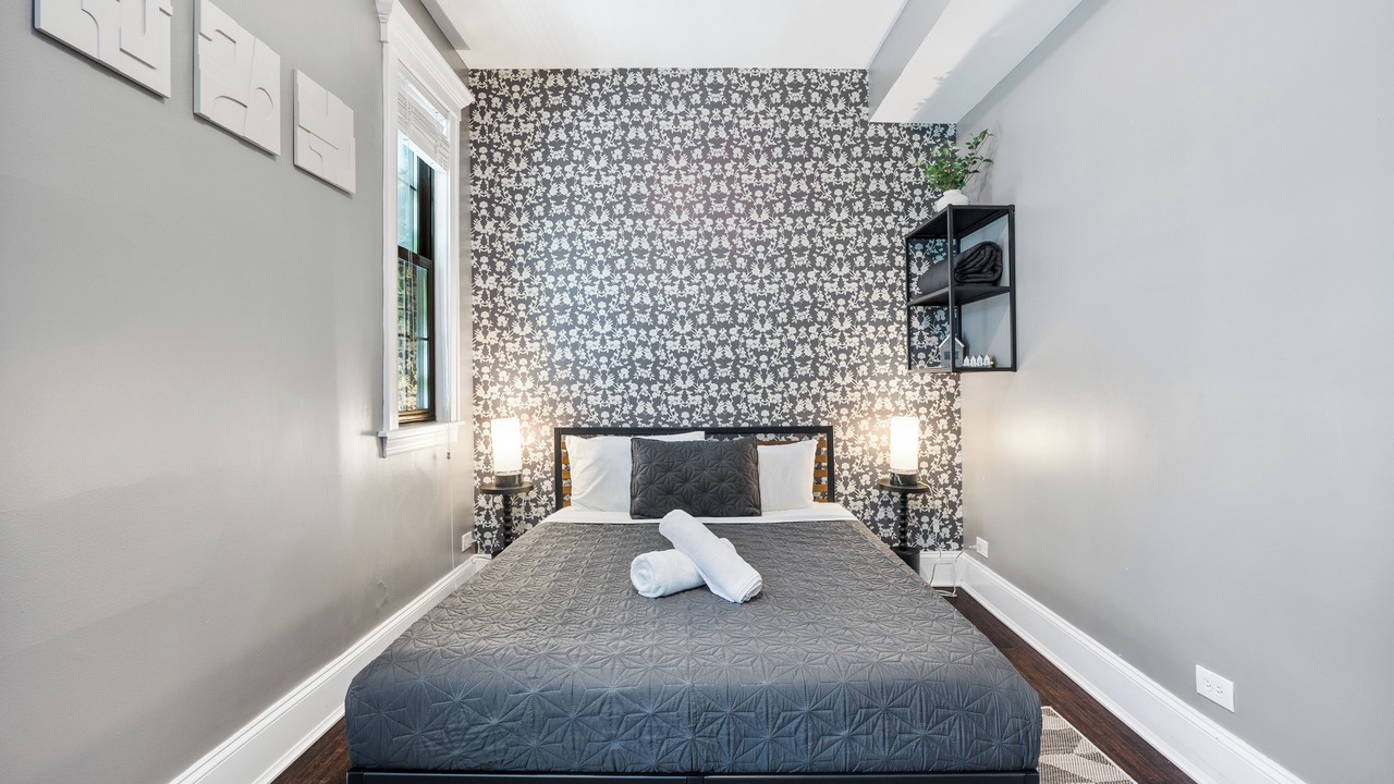Photo of Bedroom in Wrigleyville