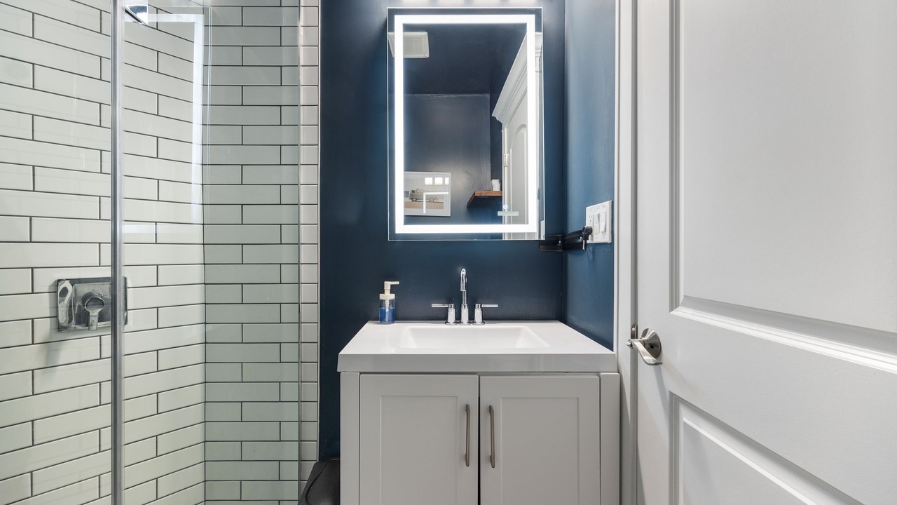 Photo of Bathroom in Wrigleyville