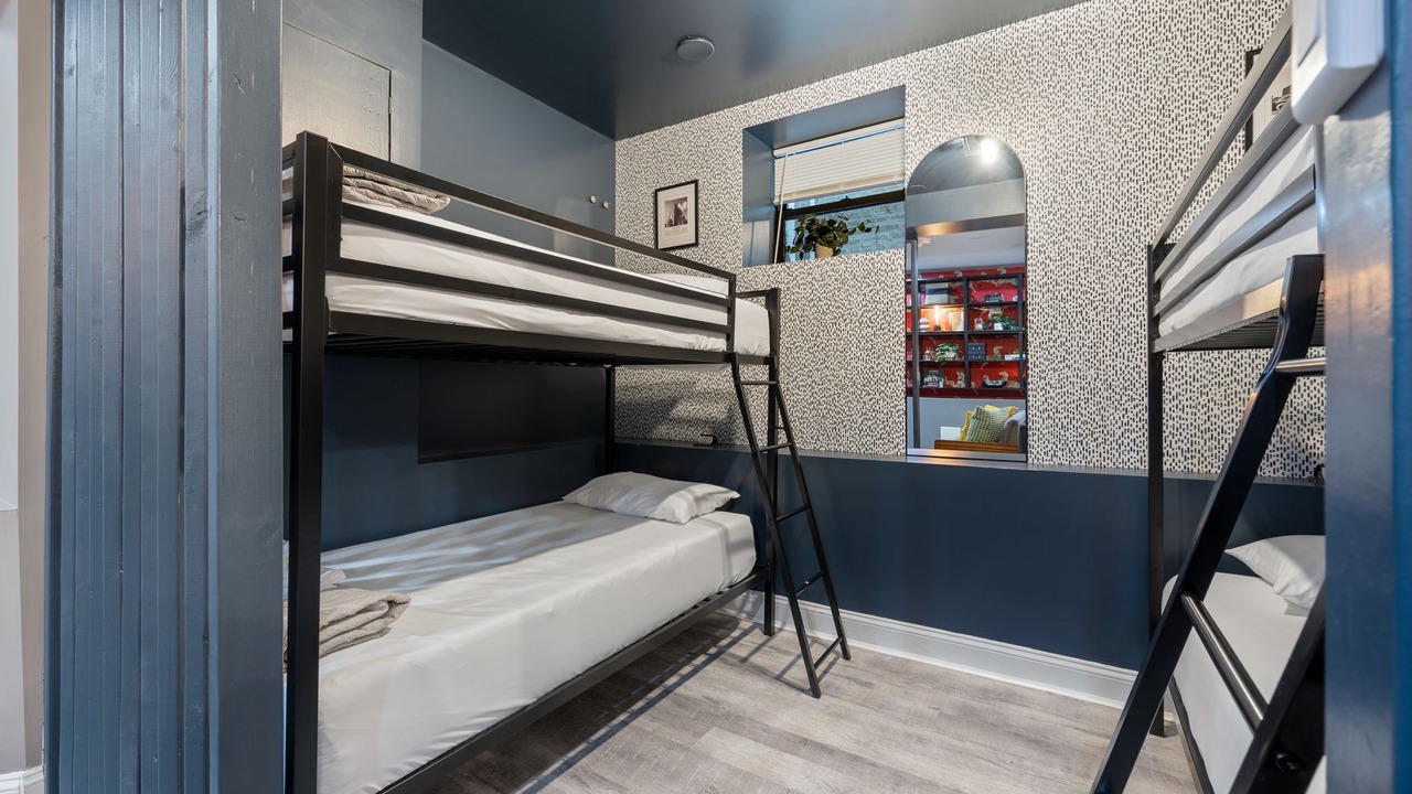 Photo of Bedroom in Wrigleyville