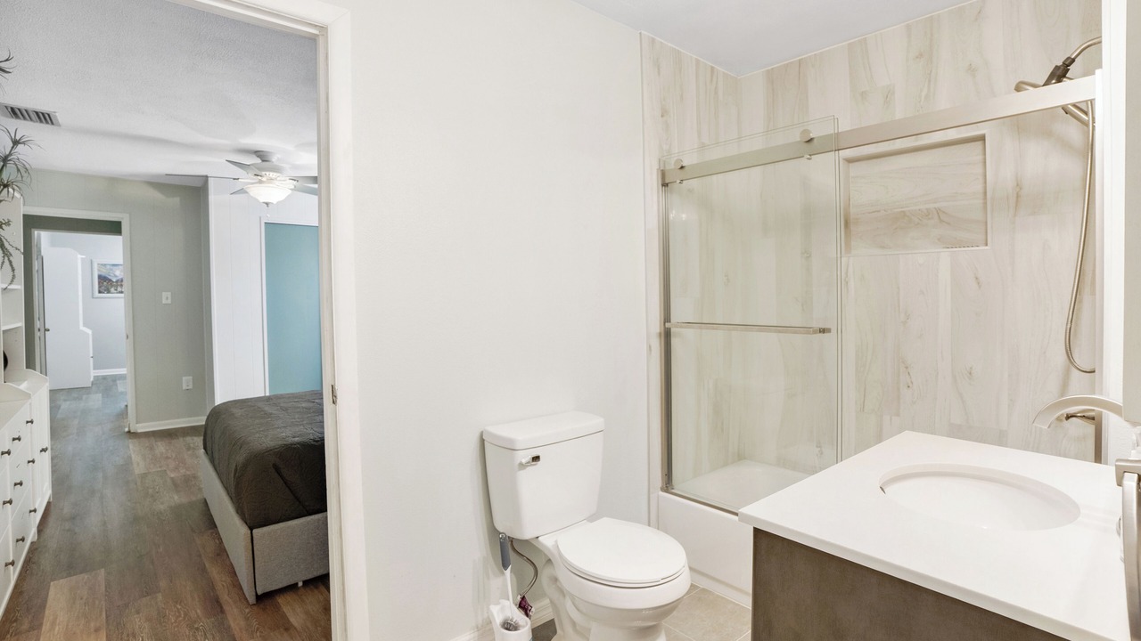Photo of Bathroom in Valrico