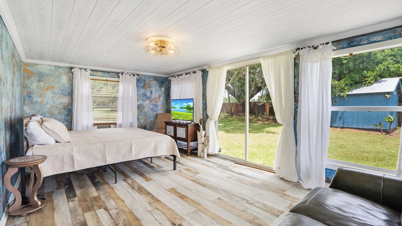 Photo of Bedroom in Valrico