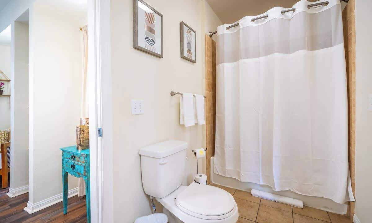 Photo of Bathroom in Downtown Riverside