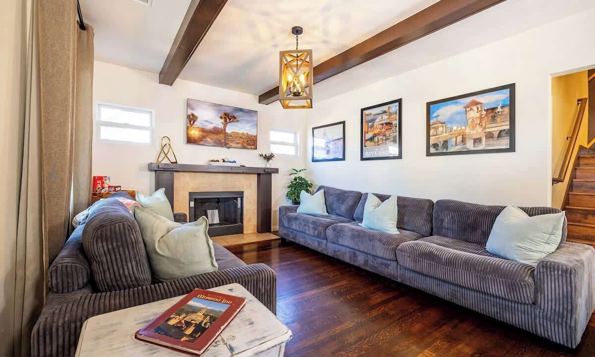 Photo of Bedroom in Downtown Riverside
