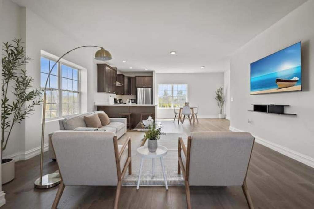Photo of Livingroom in Bryant Pattengill West
