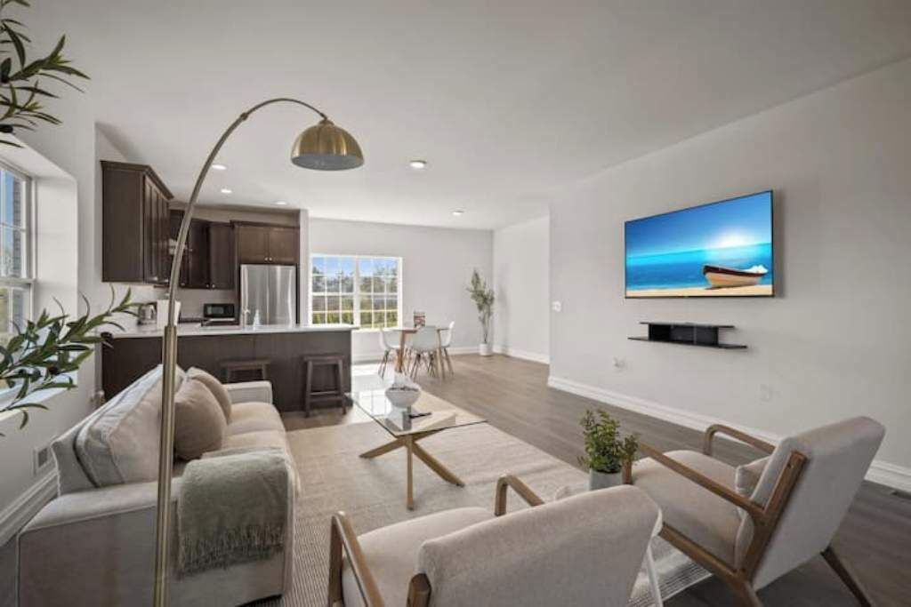 Photo of Livingroom in Bryant Pattengill West