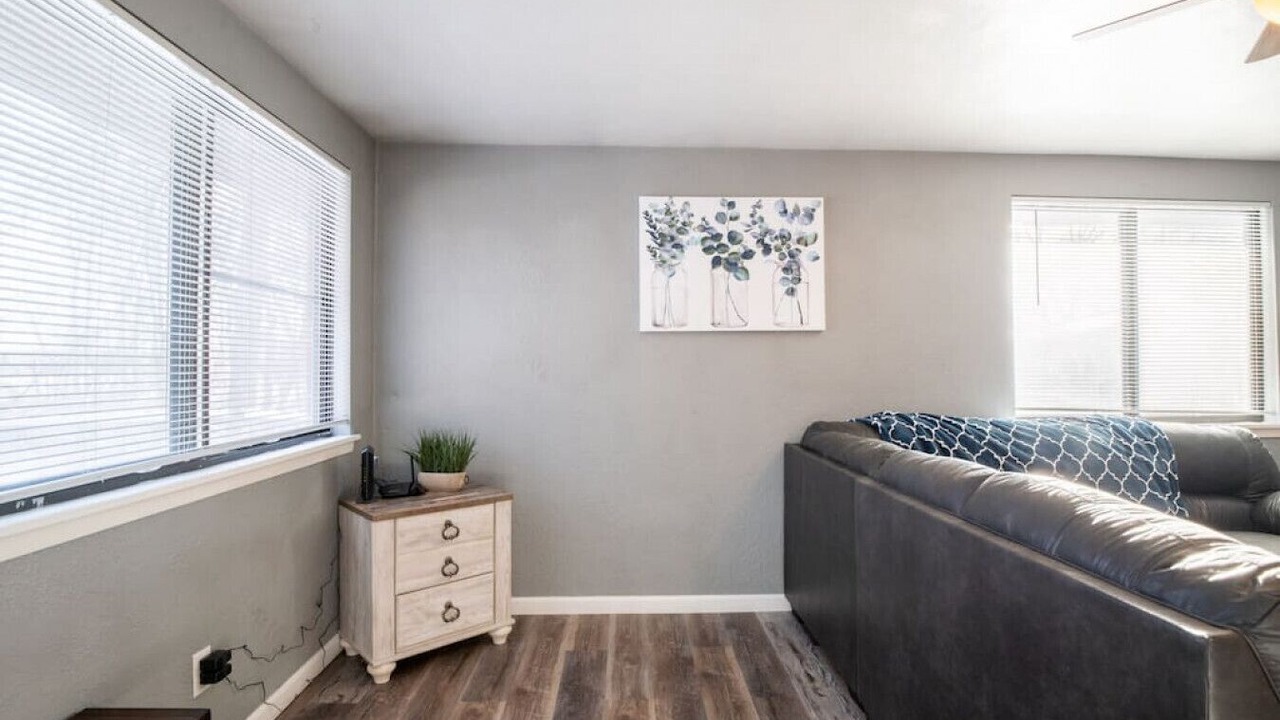 Photo of Livingroom in Sunnyland
