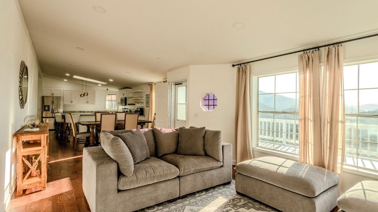 Photo of Livingroom in Murphy