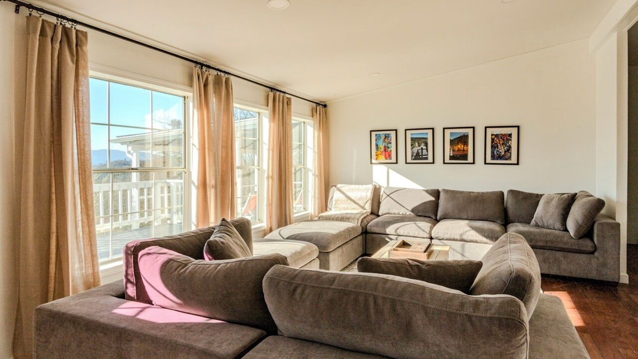 Photo of Livingroom in Murphy