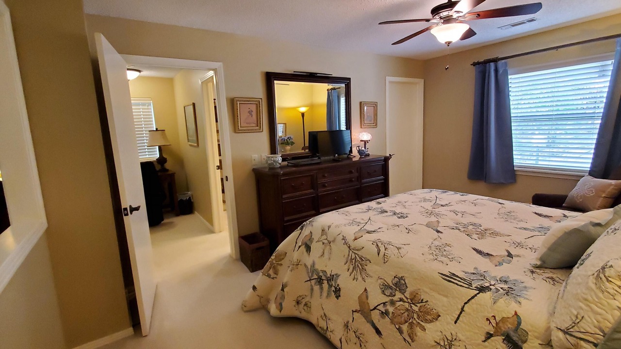 Photo of Bedroom in Holiday Island