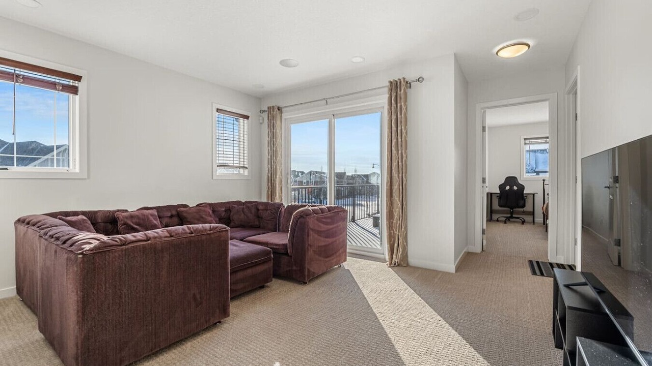 Photo of Livingroom in Cochrane