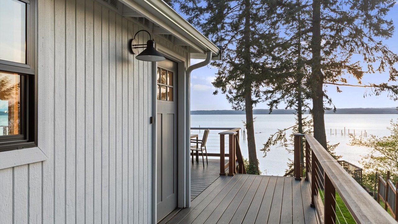 Photo of Patio Balcony in Warm Beach