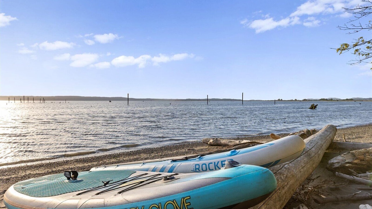 Photo of Others in Warm Beach