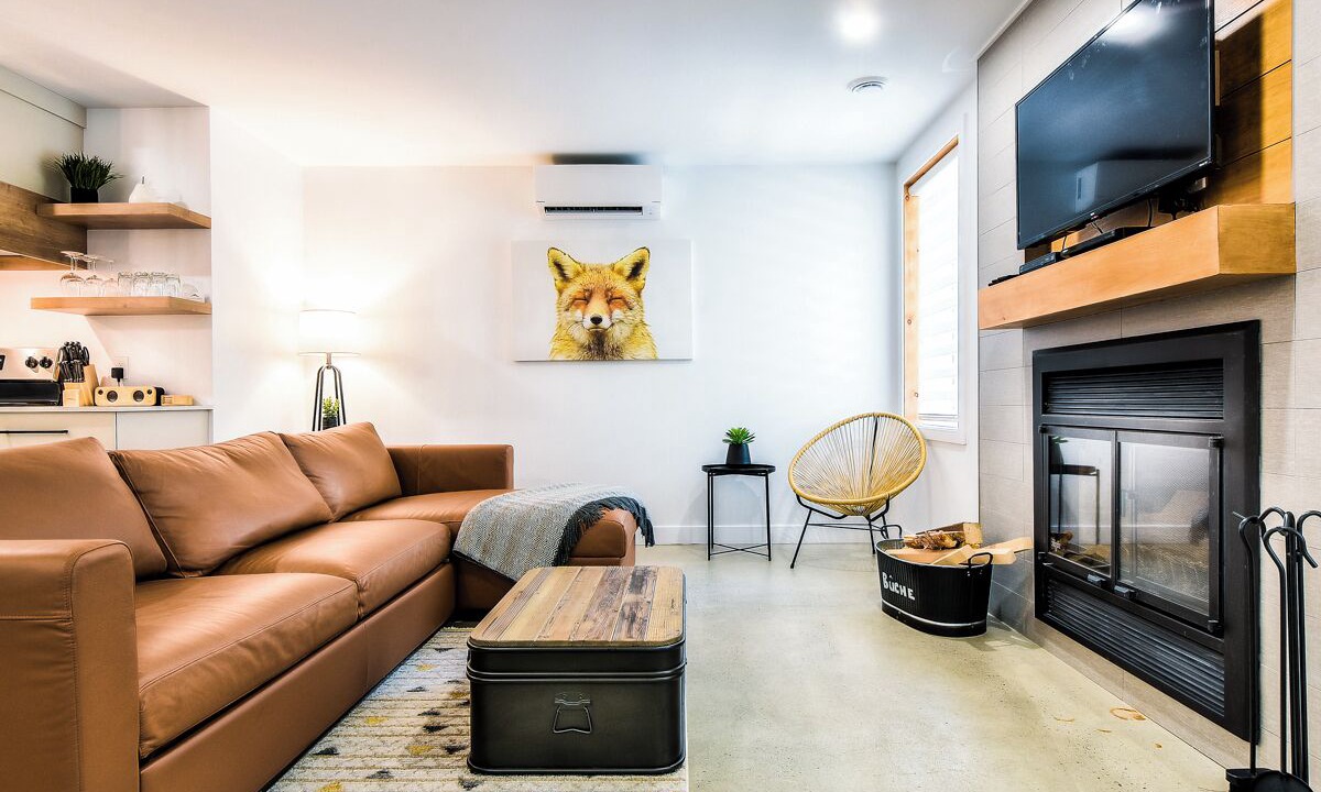 Photo of Livingroom in Sainte-Marguerite-du-Lac-Masson