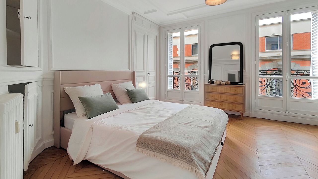 Photo of Bedroom in Val-de-Grace