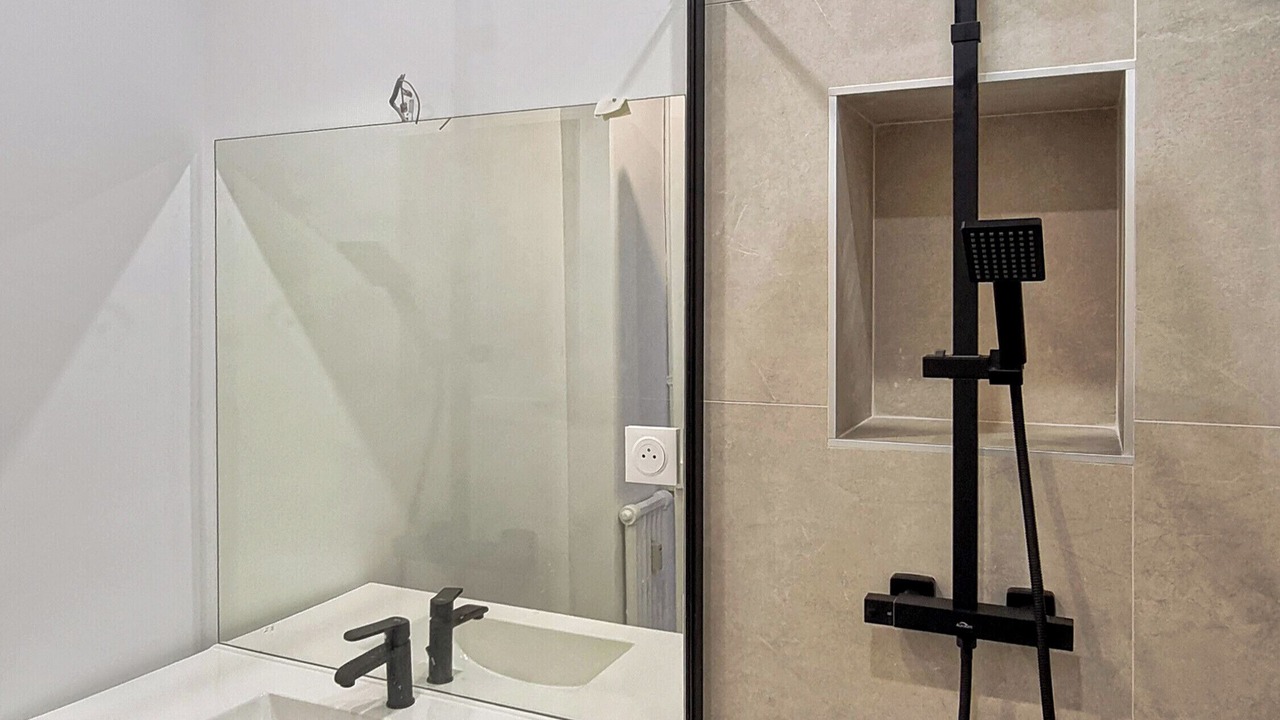 Photo of Bathroom in Val-de-Grace