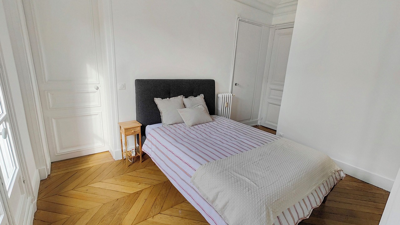 Photo of Bedroom in Val-de-Grace