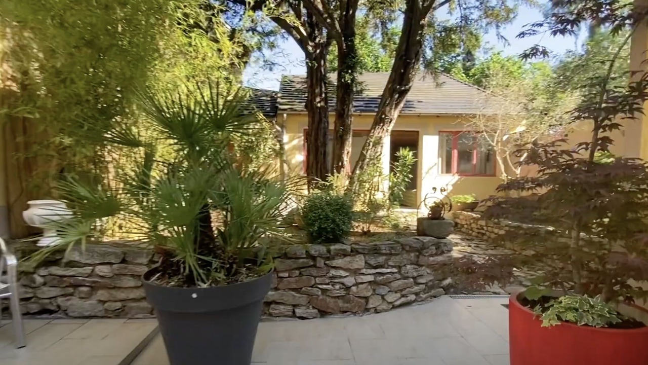 Photo of Patio Balcony in Dun-le-Palestel