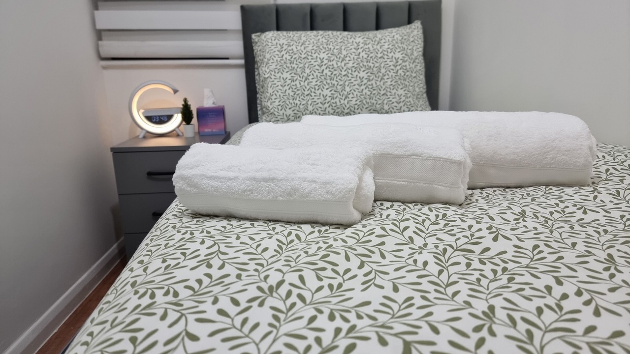 Photo of Others in Dudden Hill