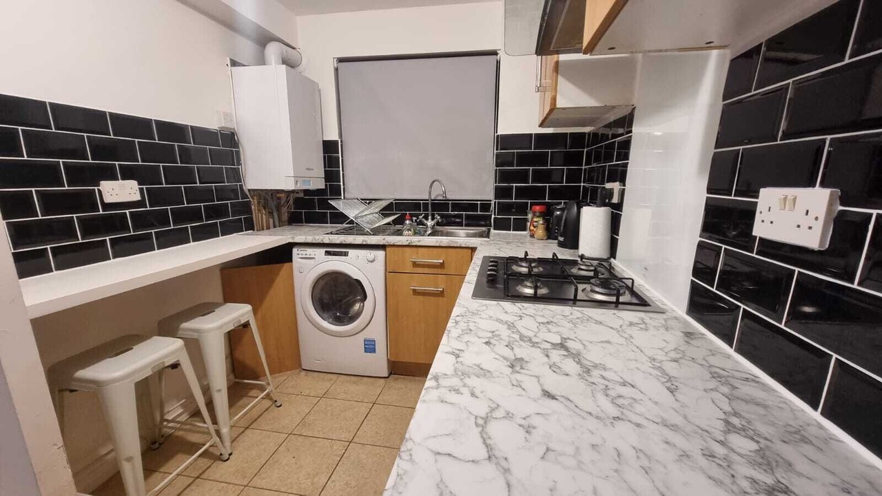 Photo of Others in Dudden Hill