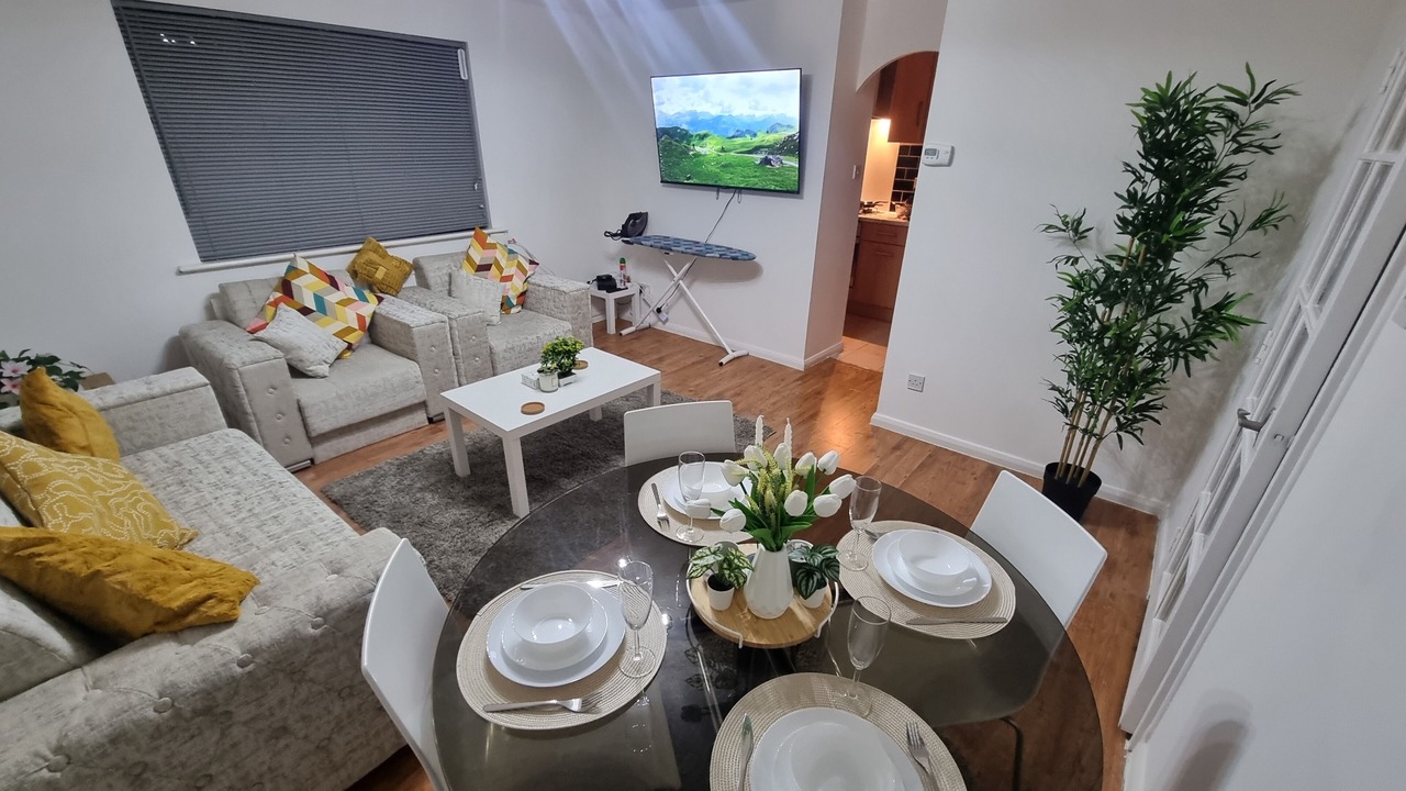 Photo of Others in Dudden Hill