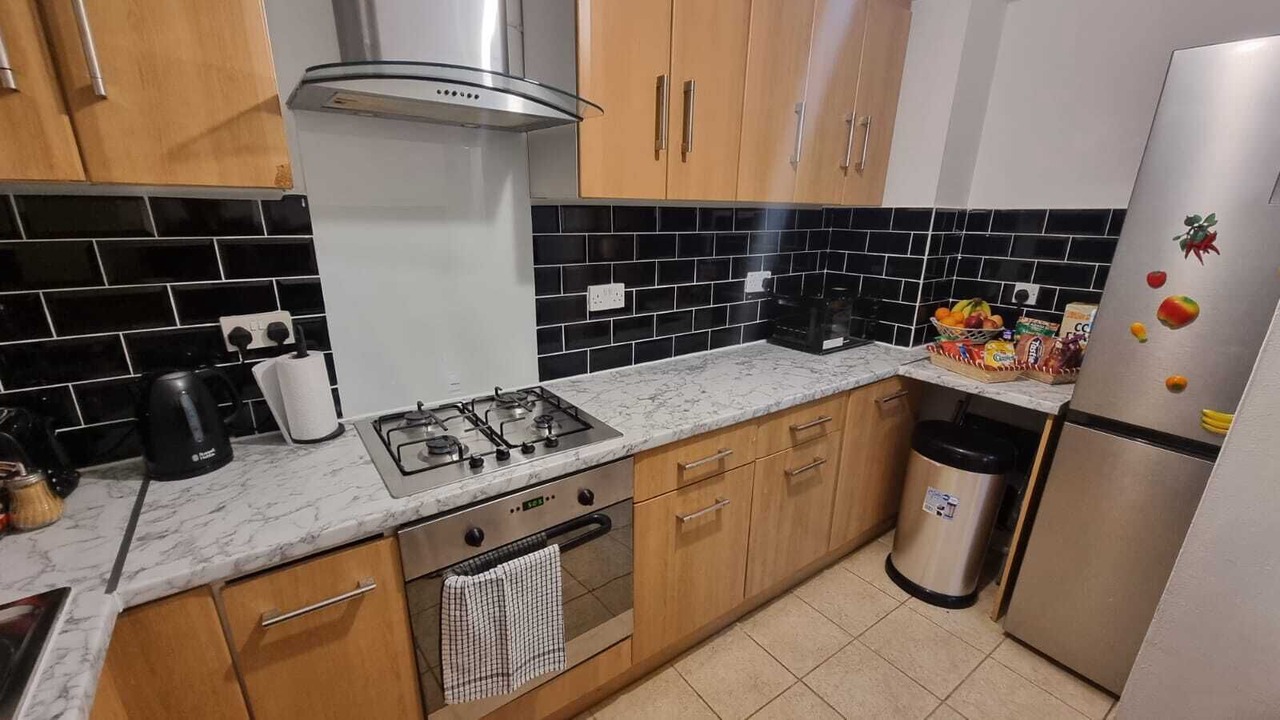 Photo of Others in Dudden Hill