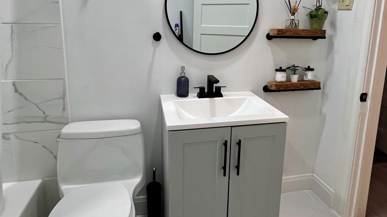 Photo of Bathroom in East Riverside
