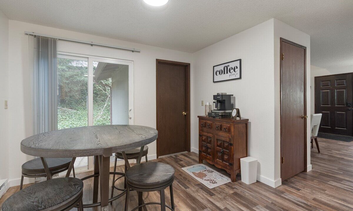 Photo of Others in Olympia