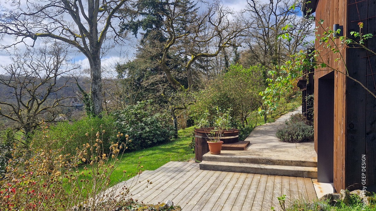 Photo of Patio Balcony in Saint-Ceneri-le-Gerei