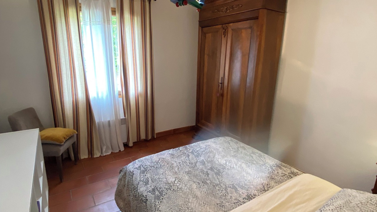 Photo of Bedroom in Collias