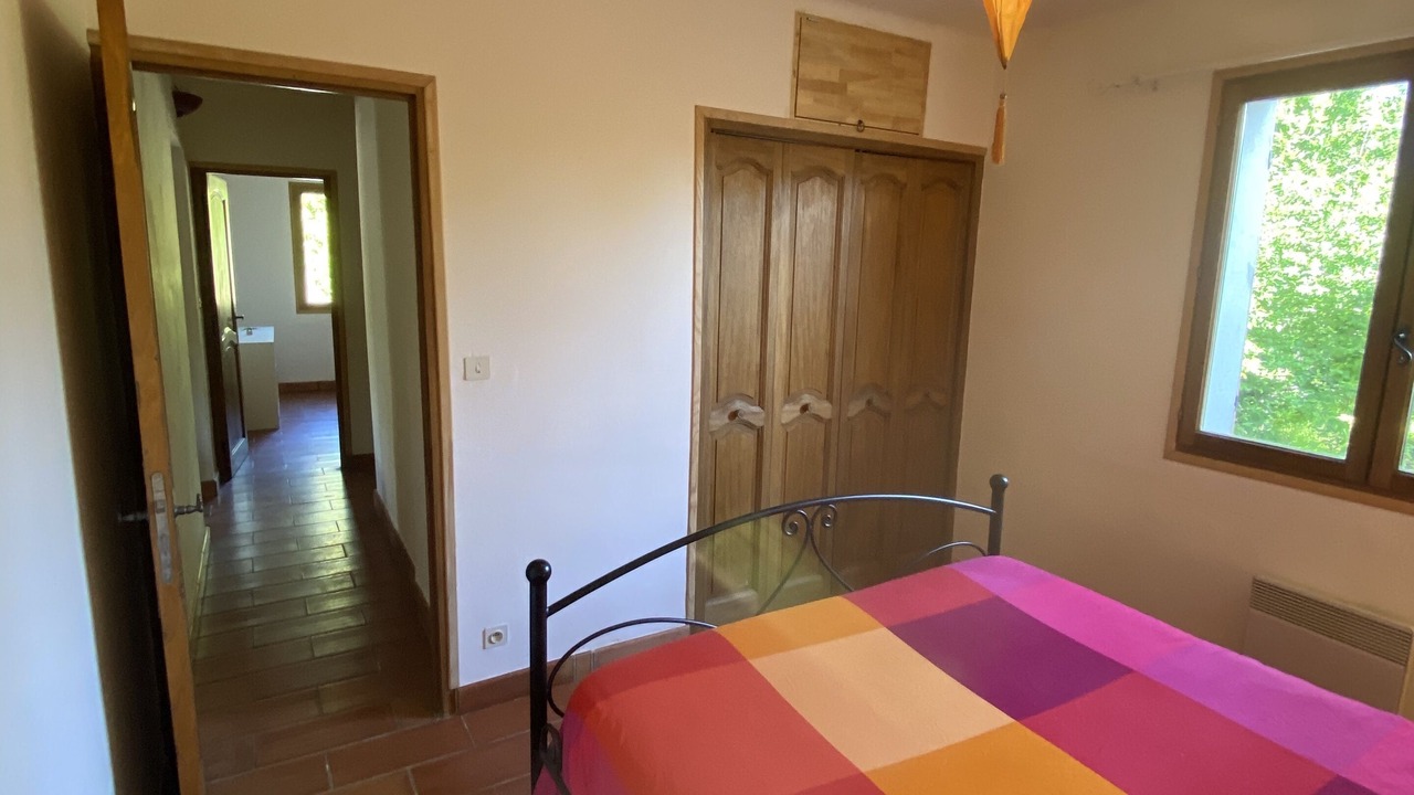 Photo of Bedroom in Collias