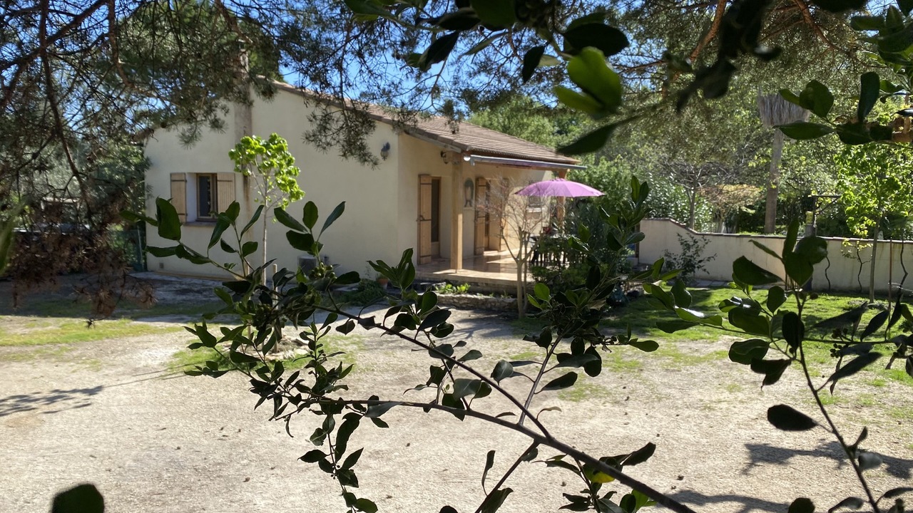 Photo of Outdoor in Collias