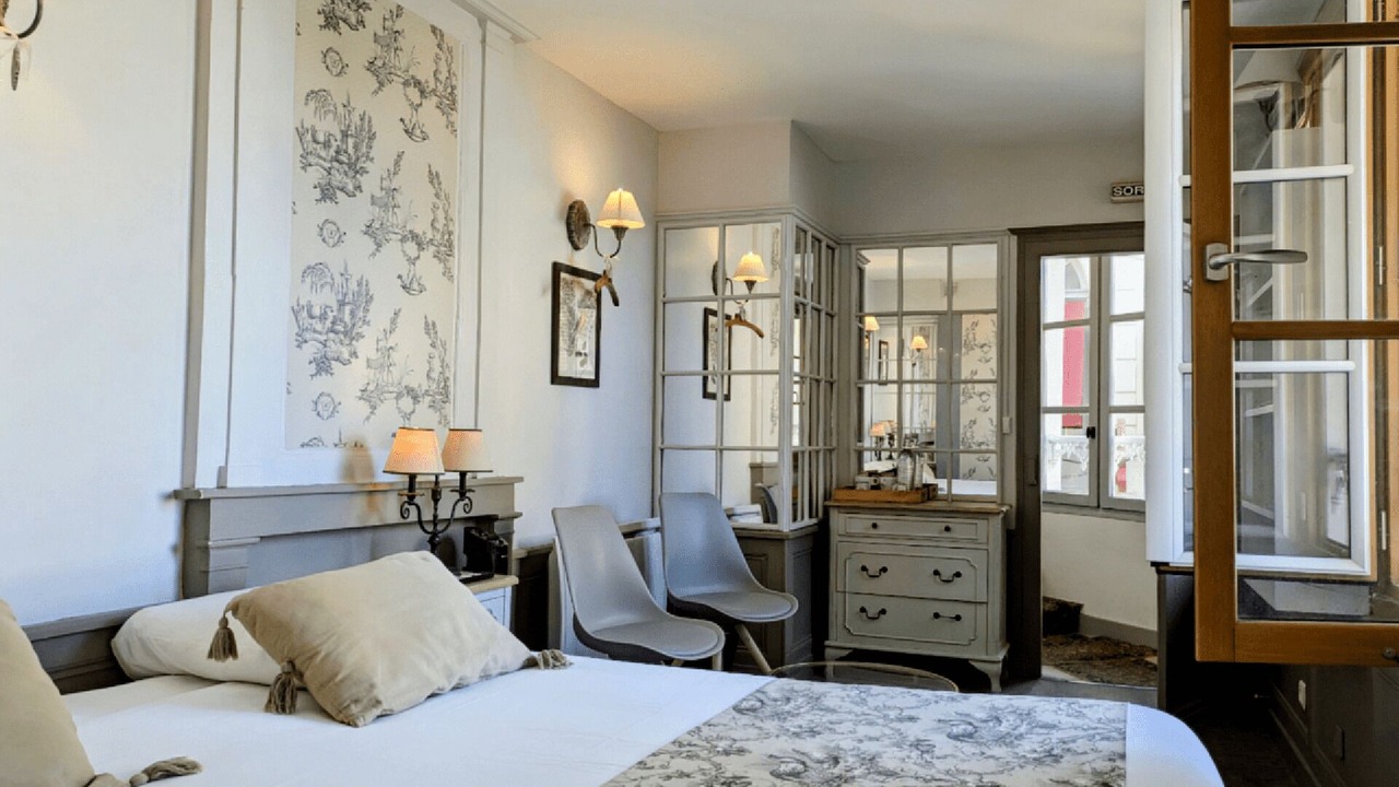 Photo of Bedroom in Honfleur