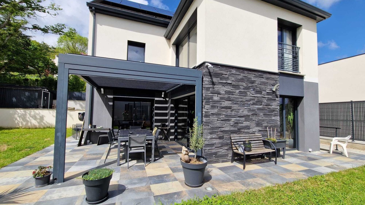 Photo of Outdoor in Orsay