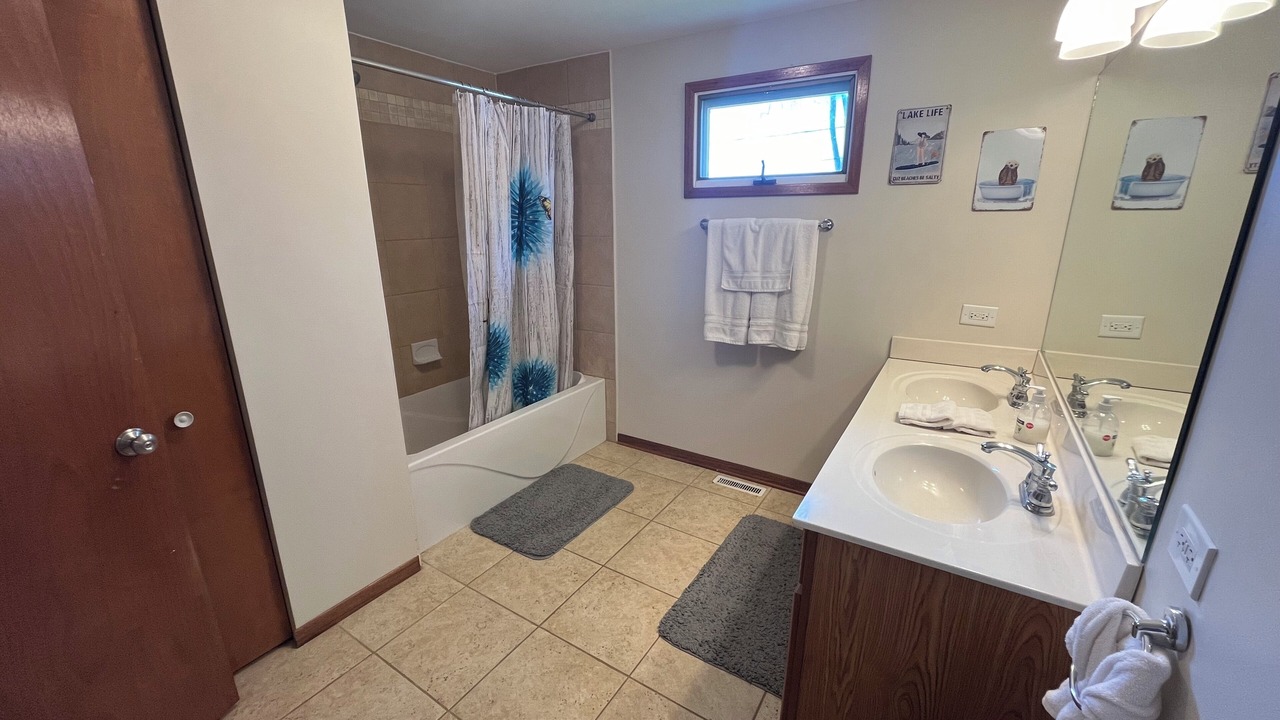 Photo of Bathroom in Wonder Lake