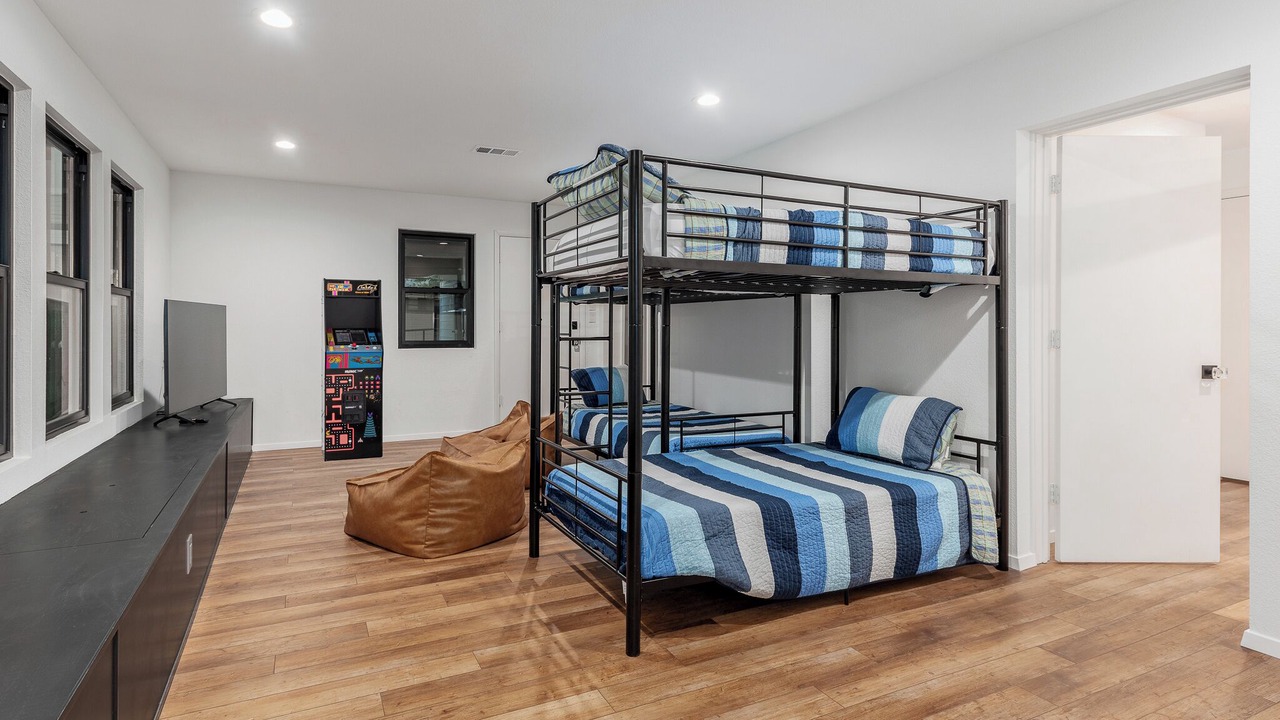 Photo of Bedroom in Whitney