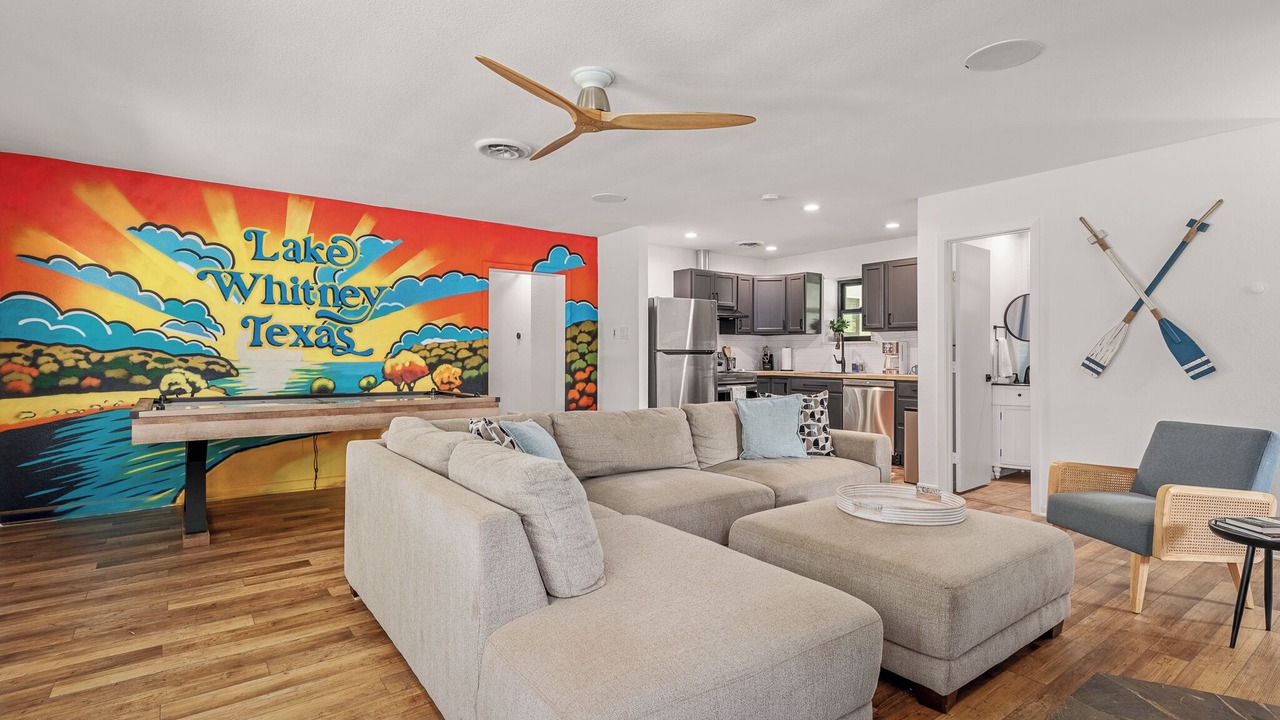 Photo of Livingroom in Whitney