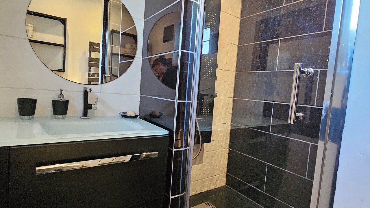 Photo of Bathroom in Saint-Martin-le-Beau