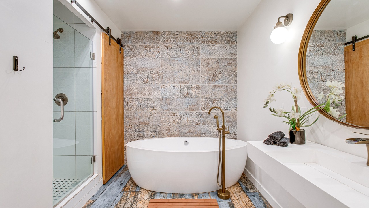 Photo of Bathroom in City Park West
