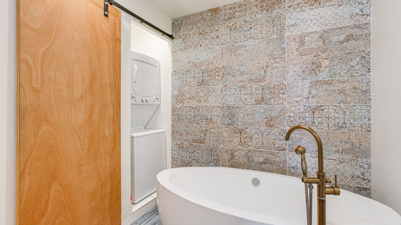 Photo of Bathroom in City Park West