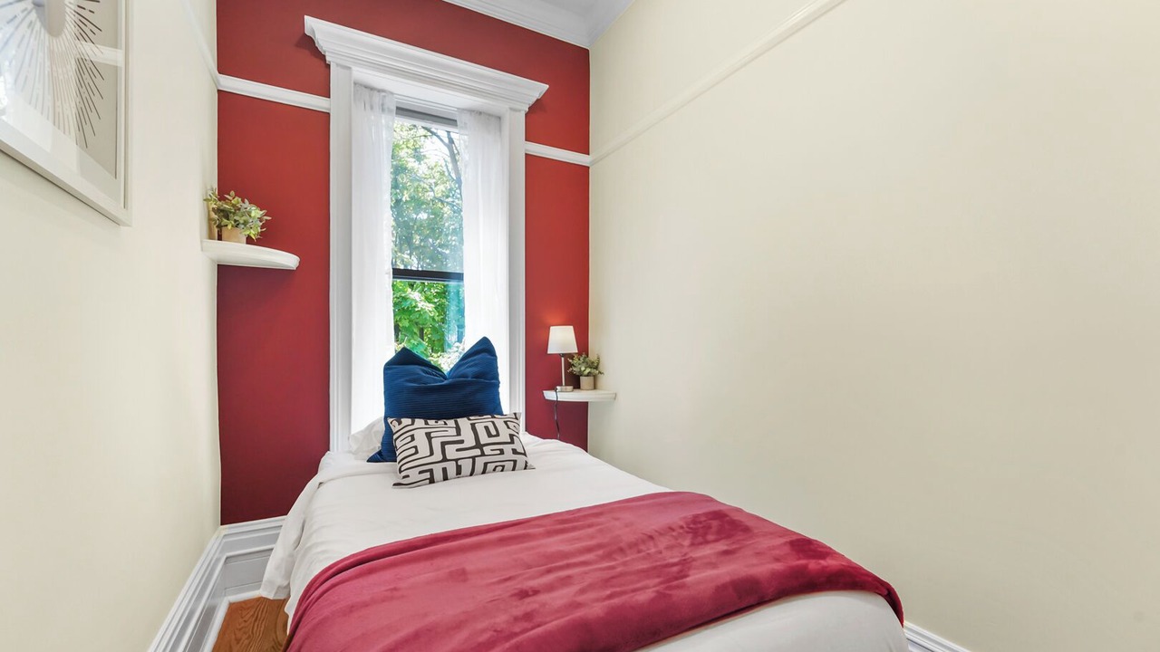 Photo of Bedroom in Hamilton Heights