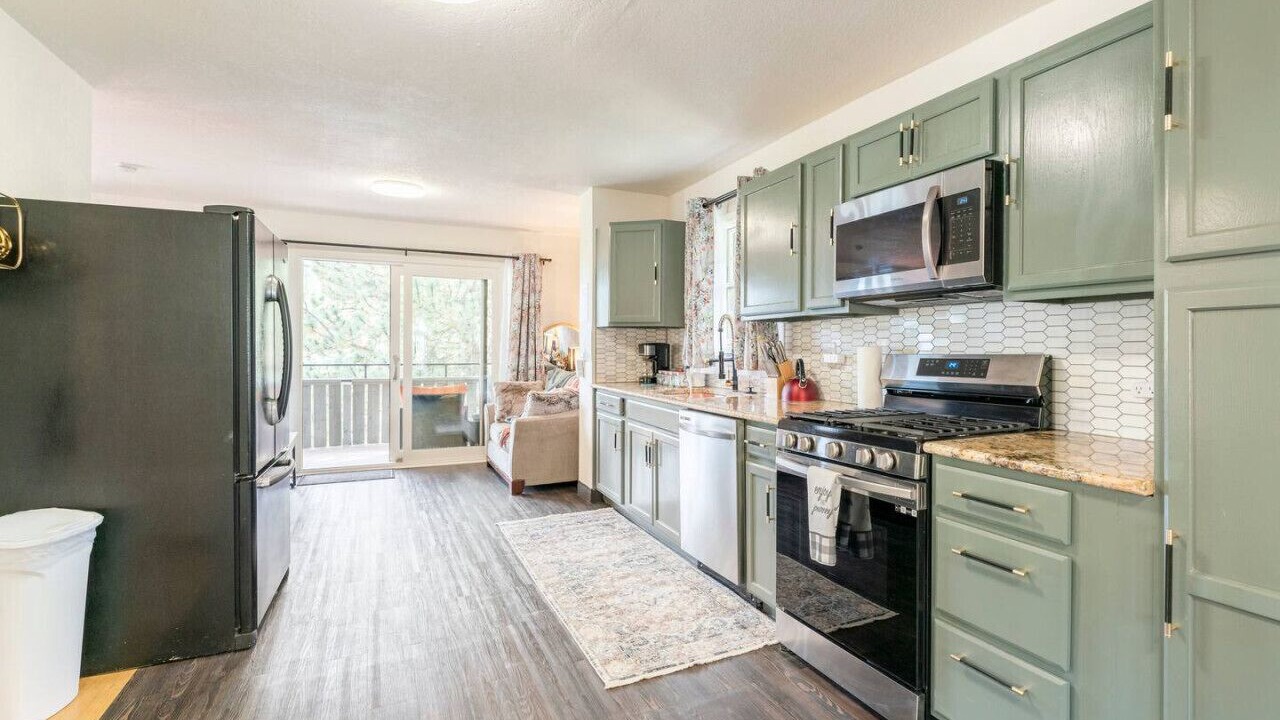 Photo of Kitchen in Green Mountain Falls