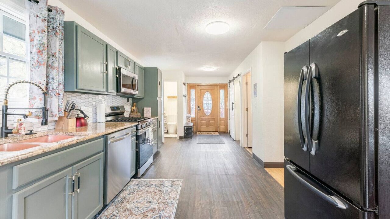 Photo of Kitchen in Green Mountain Falls