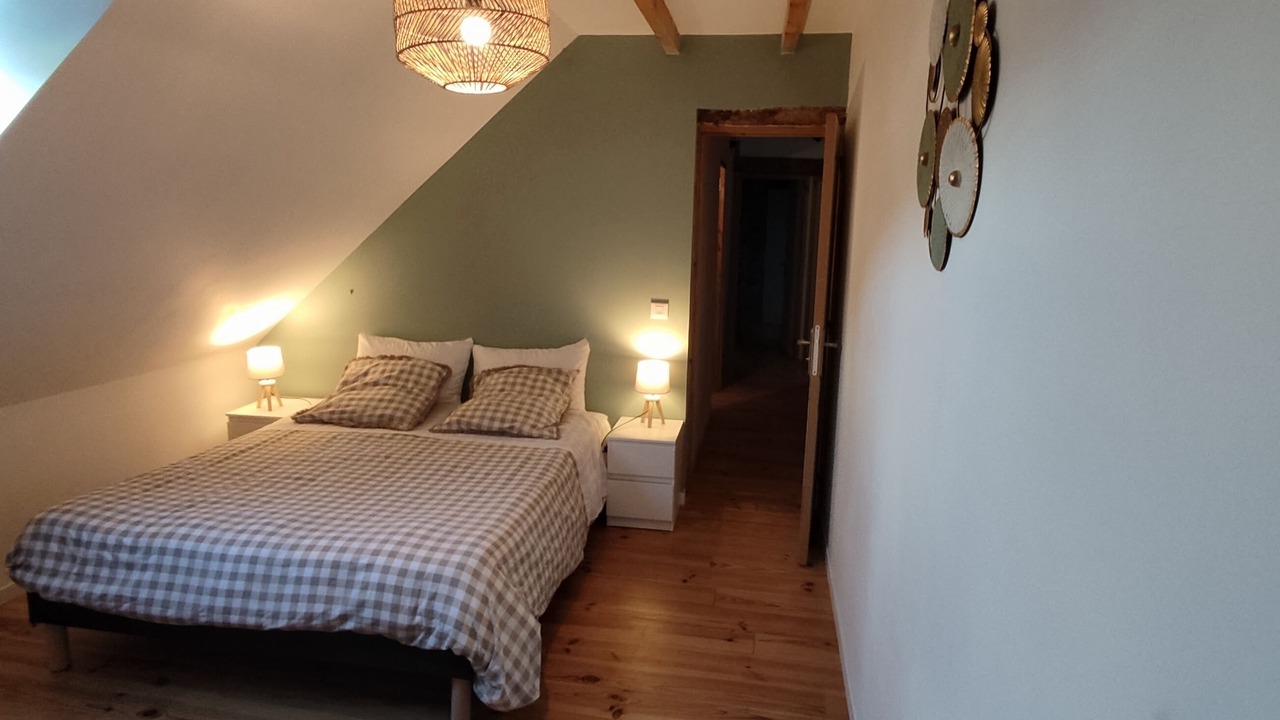 Photo of Bedroom in Campan