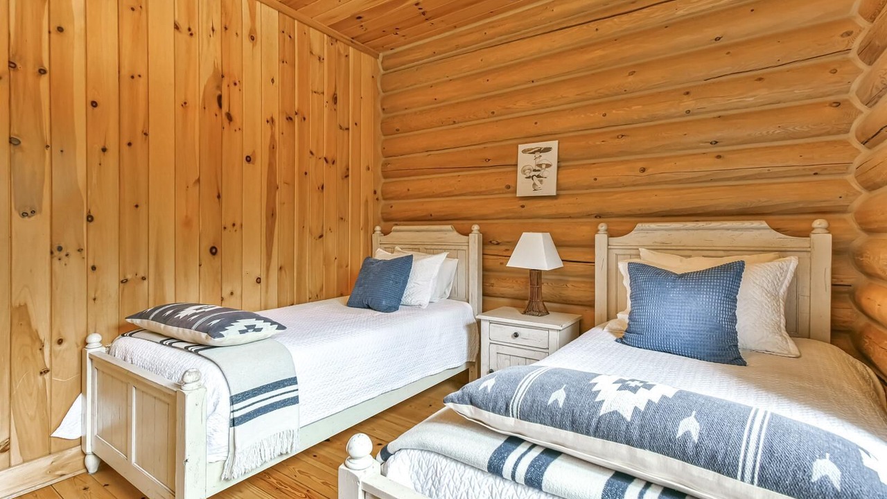 Photo of Bedroom in Fiddler Lake Resort