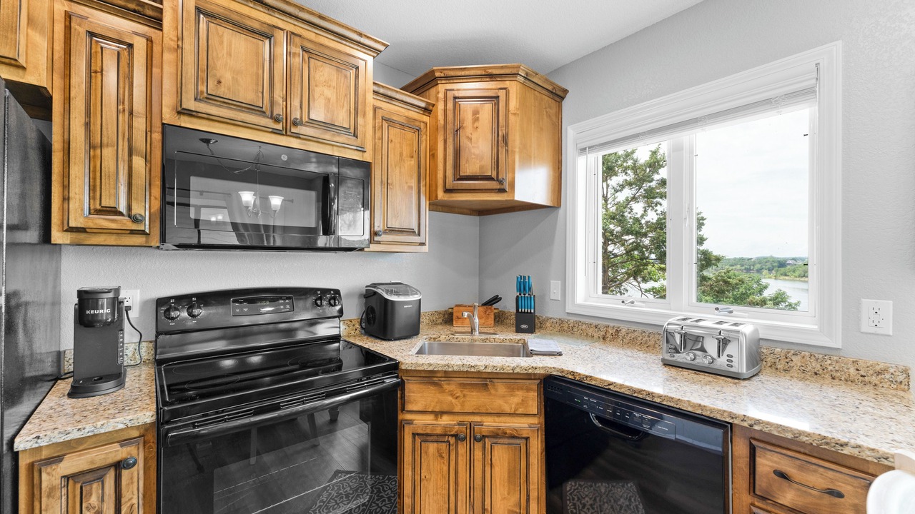 Photo of Kitchen in Kimberling City