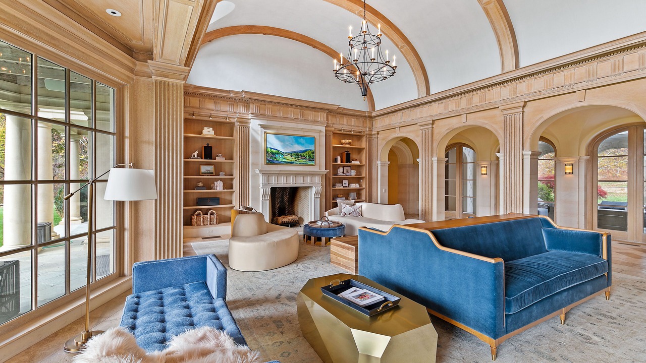 Photo of Livingroom in Cobham