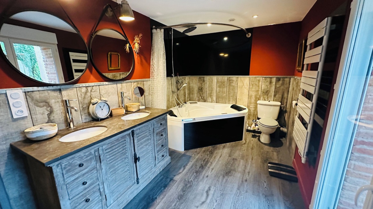 Photo of Bathroom in Caraman