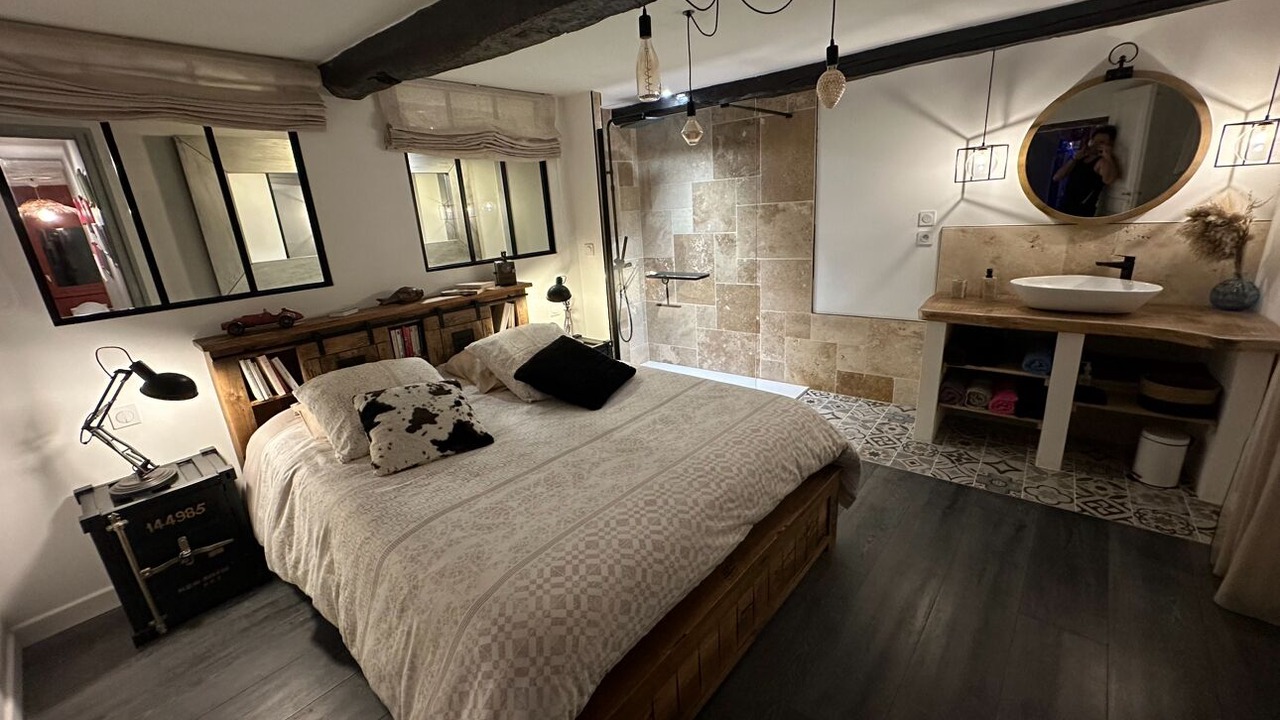 Photo of Bedroom in Caraman